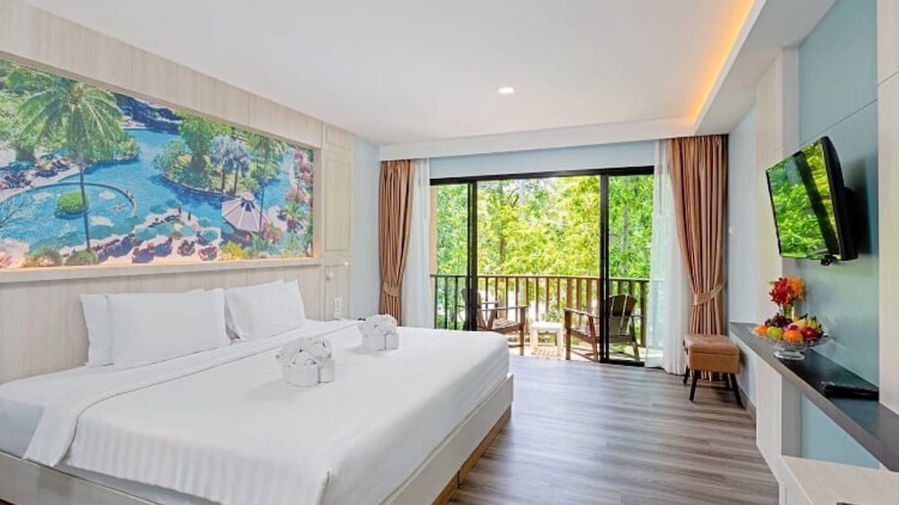 Duangjitt Resort, Phuket — Hotel rooms in Patong Beach, Phuket Province