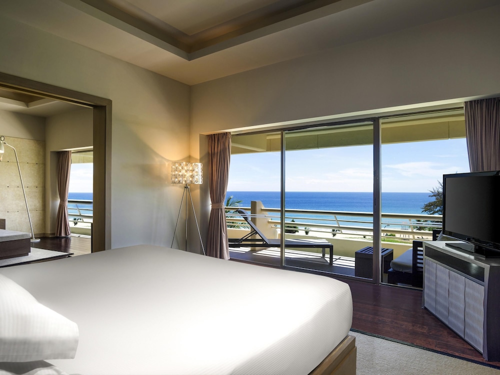 Pullman Phuket Karon Beach Resort — Hotel rooms in Karon, Phuket Province