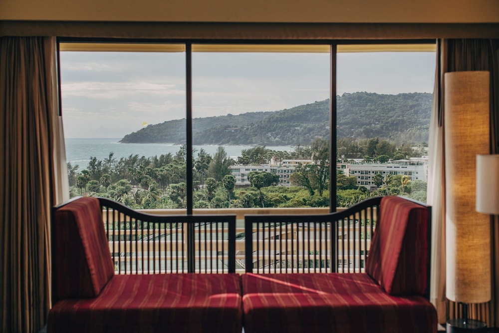 Pullman Phuket Karon Beach Resort — Hotel rooms in Karon, Phuket Province