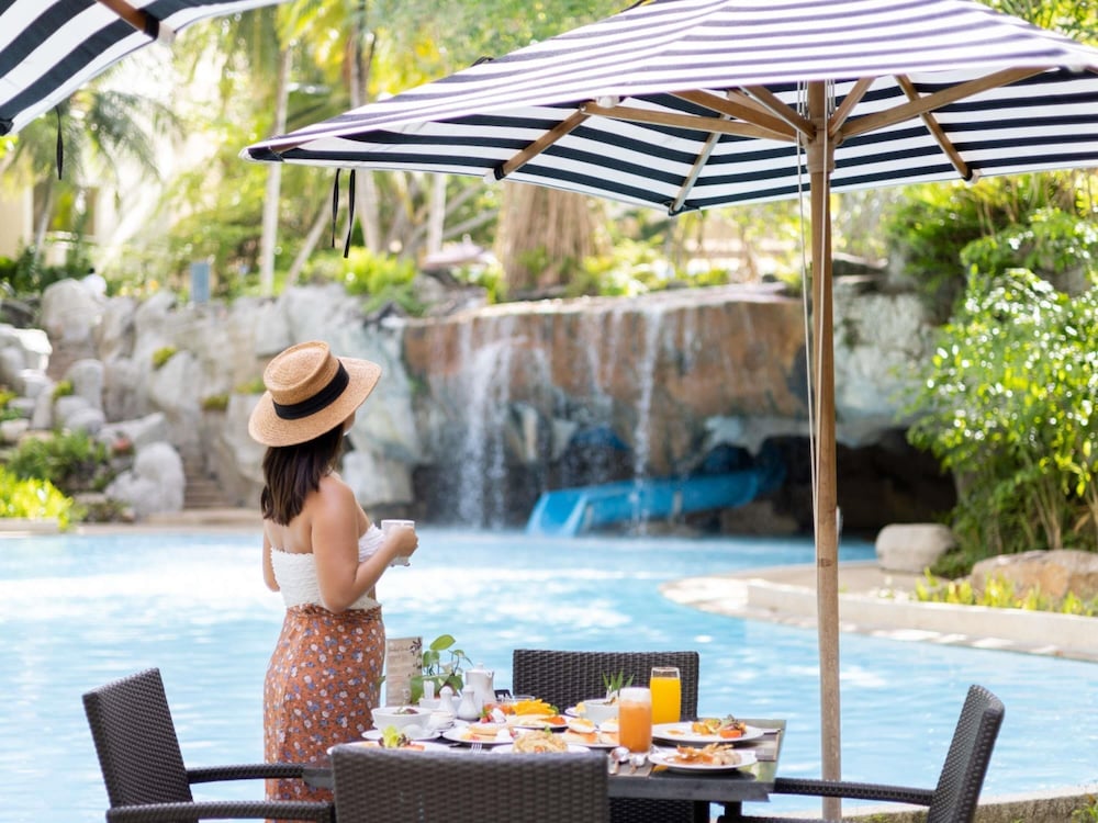 Pullman Phuket Karon Beach Resort — Swimming pool in Karon, Phuket Province