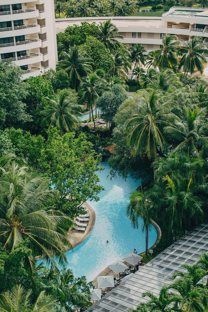 Pullman Phuket Karon Beach Resort — Swimming pool in Karon, Phuket Province