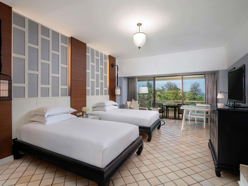 Pullman Phuket Karon Beach Resort — Hotel rooms in Karon, Phuket Province