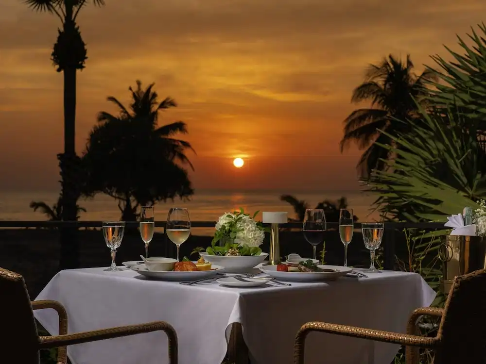 Pullman Phuket Karon Beach Resort — Restaurant & bars in Karon, Phuket Province