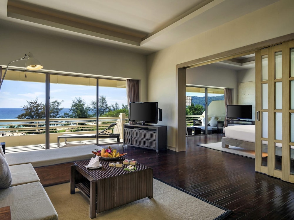 Pullman Phuket Karon Beach Resort — Hotel rooms in Karon, Phuket Province