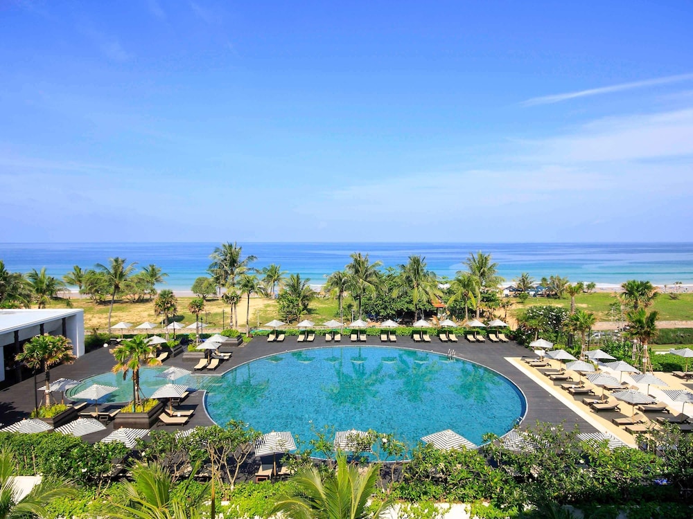 Pullman Phuket Karon Beach Resort — Swimming pool in Karon, Phuket Province