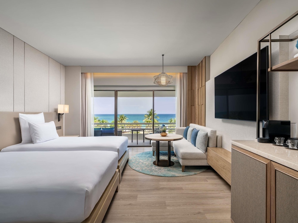 Pullman Phuket Karon Beach Resort — Hotel rooms in Karon, Phuket Province