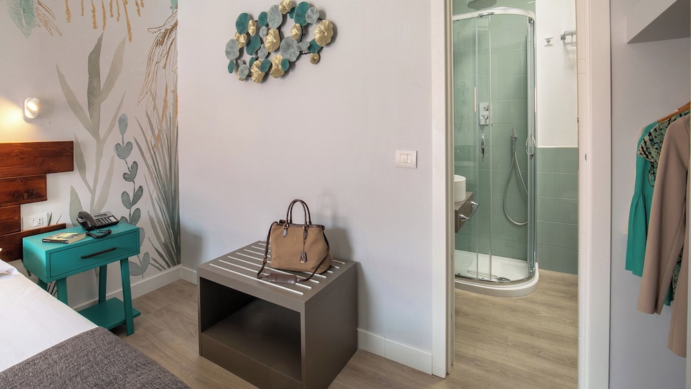 Urban Garden Hotel — Hotel rooms in Rome, Lazio