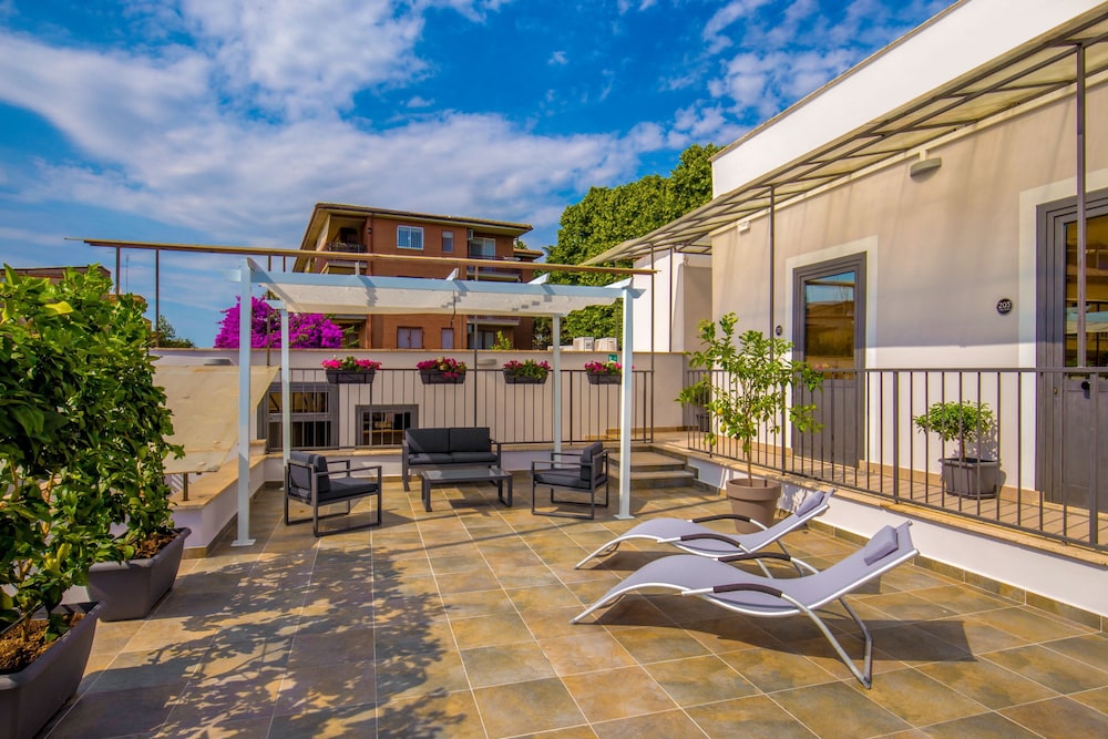 Urban Garden Hotel — Hotel building in Rome, Lazio