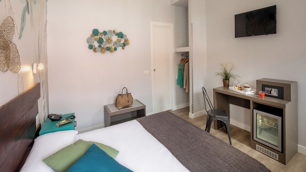 Urban Garden Hotel — Hotel rooms in Rome, Lazio