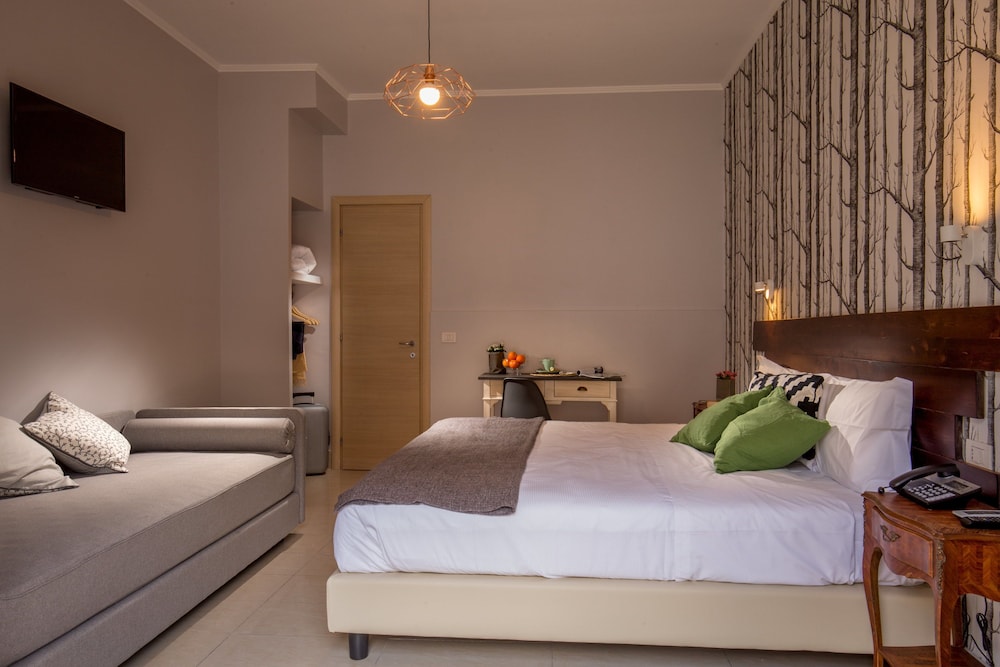 Urban Garden Hotel — Hotel rooms in Rome, Lazio