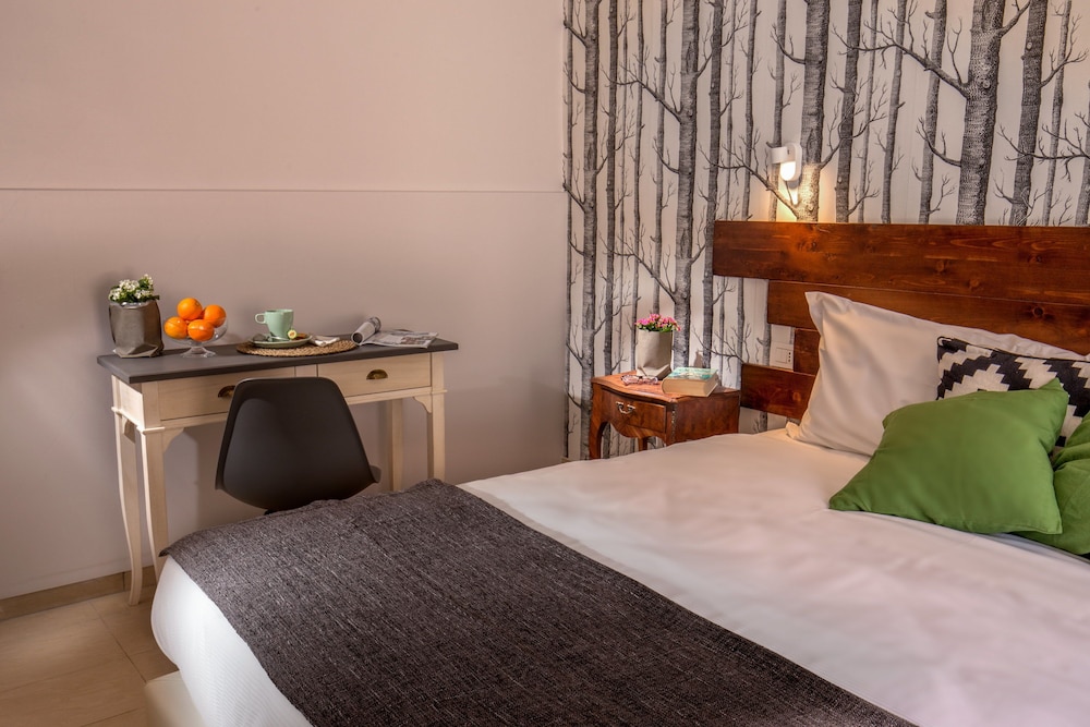 Urban Garden Hotel — Hotel rooms in Rome, Lazio