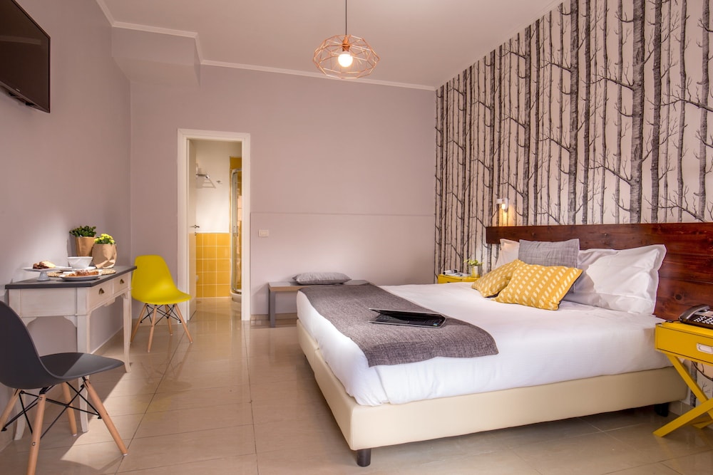 Urban Garden Hotel — Hotel rooms in Rome, Lazio