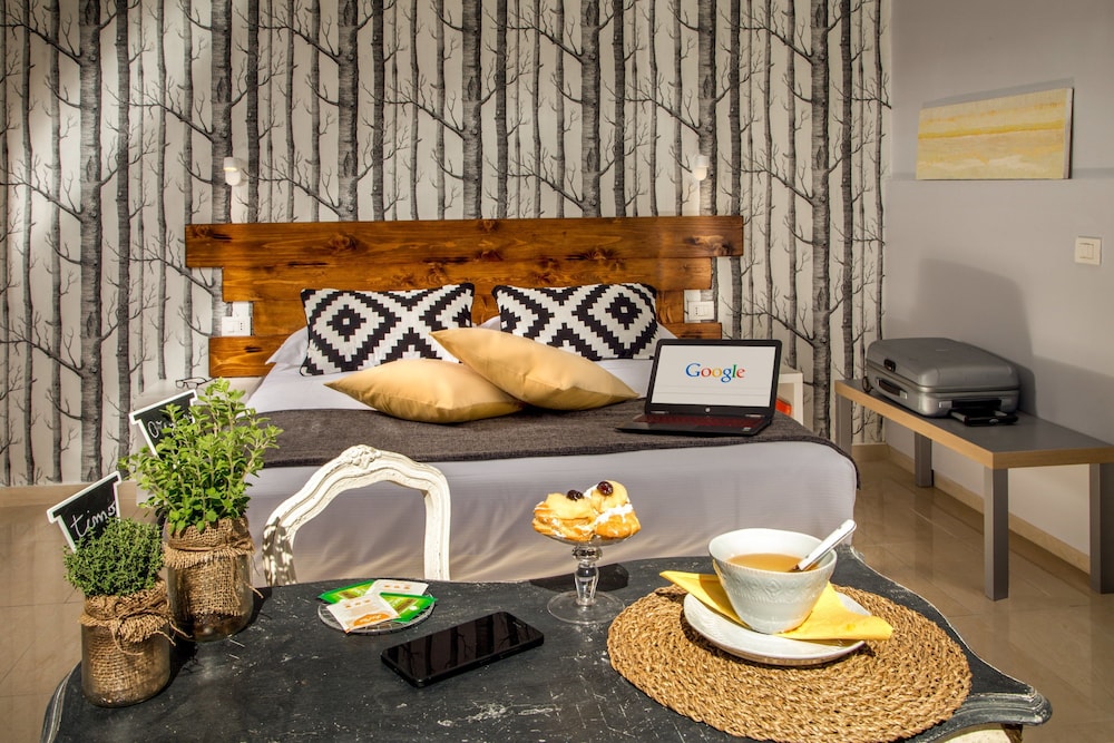 Urban Garden Hotel — Hotel rooms in Rome, Lazio
