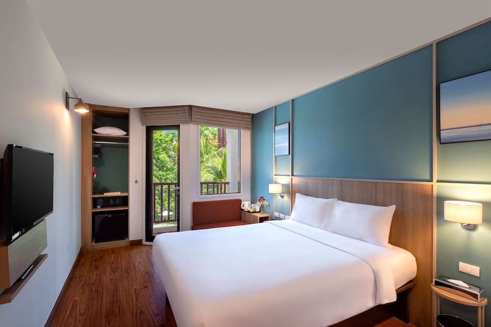 ibis Phuket Patong — Hotel rooms in Patong Beach, Phuket Province