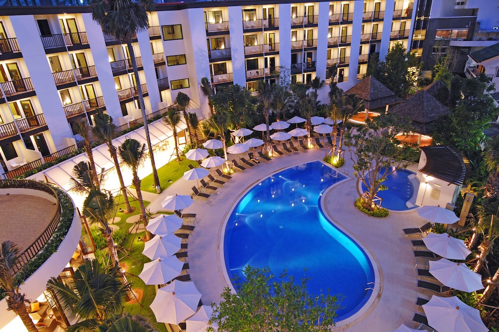 ibis Phuket Patong — Swimming pool in Patong Beach, Phuket Province