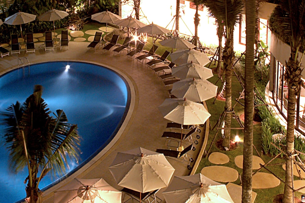 ibis Phuket Patong — Swimming pool in Patong Beach, Phuket Province