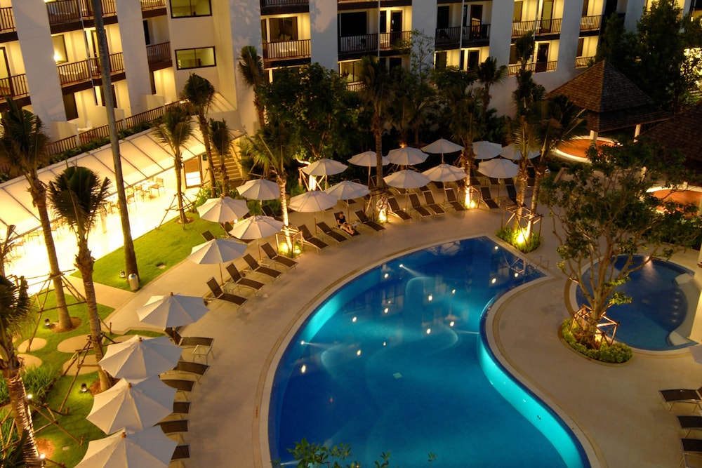 ibis Phuket Patong — Swimming pool in Patong Beach, Phuket Province