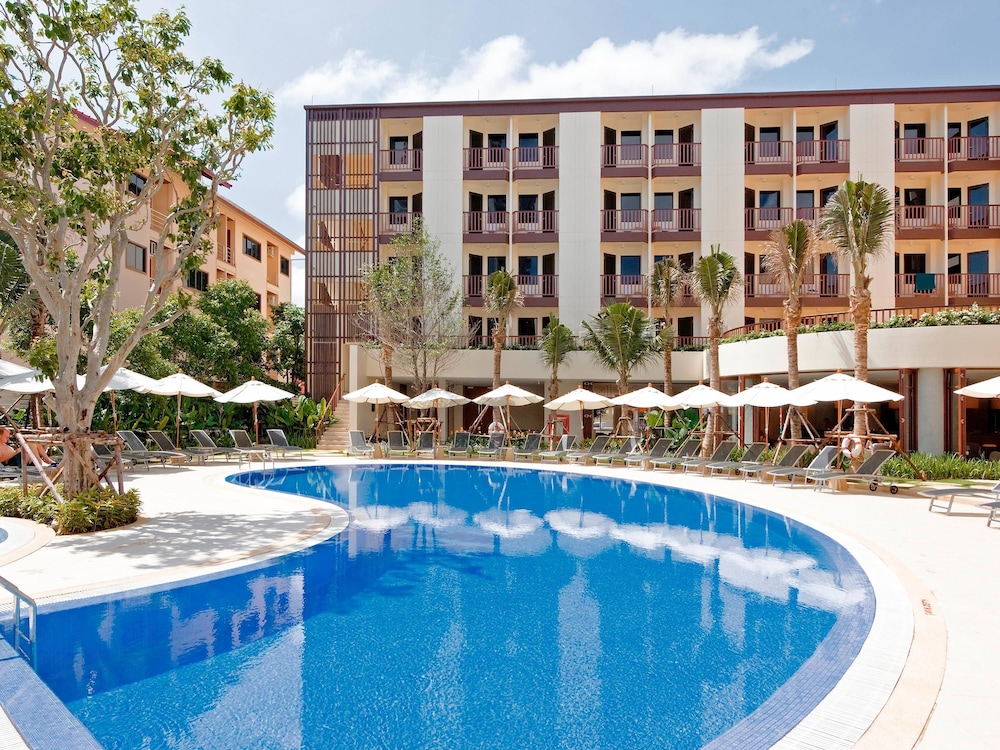 ibis Phuket Patong — Swimming pool in Patong Beach, Phuket Province