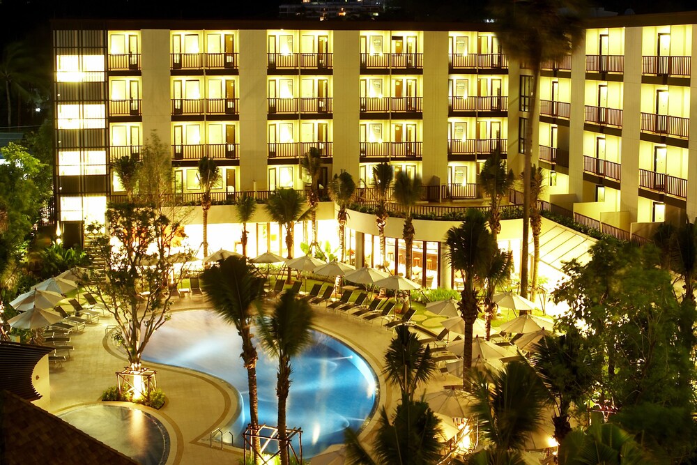 ibis Phuket Patong — Swimming pool in Patong Beach, Phuket Province