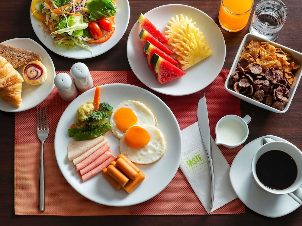 ibis Phuket Patong — Restaurant & bars in Patong Beach, Phuket Province