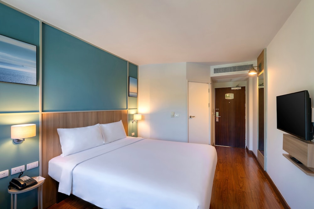 ibis Phuket Patong — Hotel rooms in Patong Beach, Phuket Province