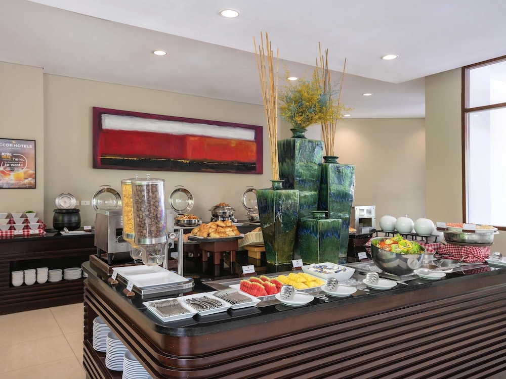 ibis Phuket Patong — Restaurant & bars in Patong Beach, Phuket Province