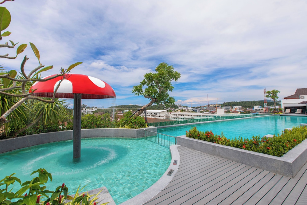 Kata Palm Resort — Swimming pool in Karon, Phuket Province
