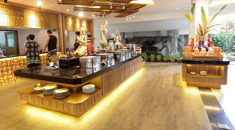 Kata Palm Resort — Restaurant & bars in Karon, Phuket Province