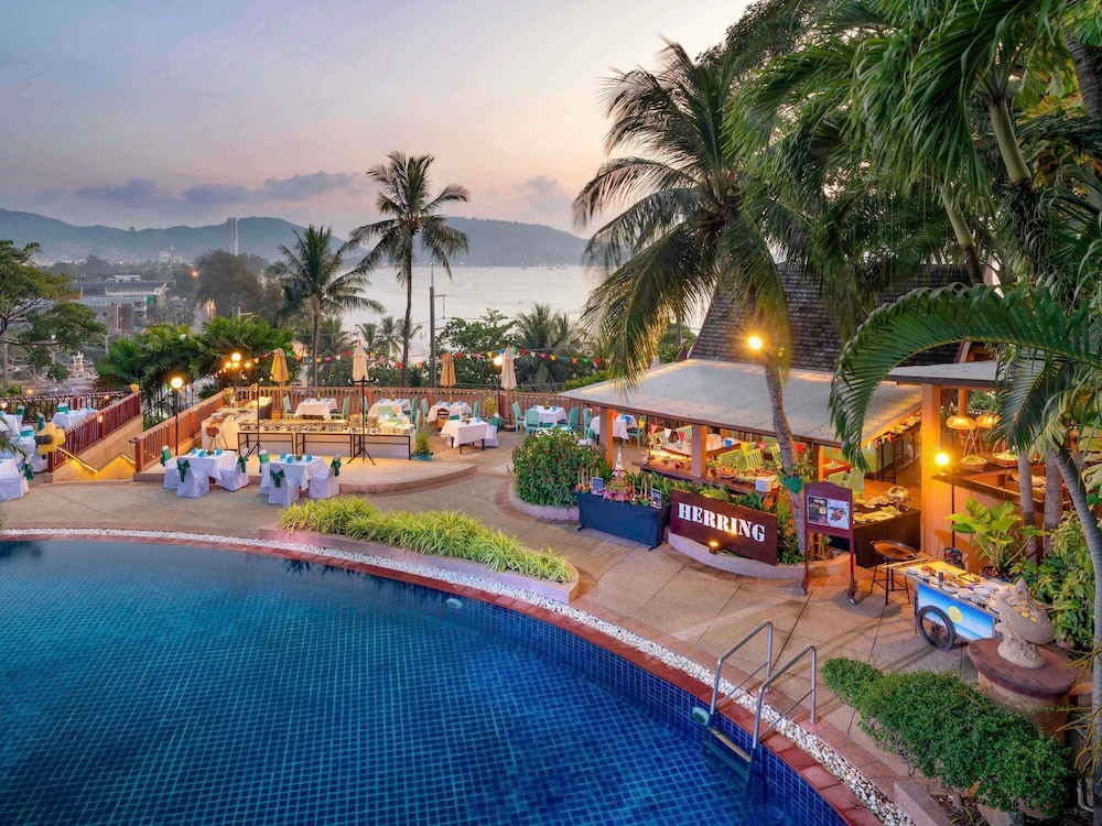 Novotel Phuket Resort — Restaurant & bars in Patong Beach, Phuket Province