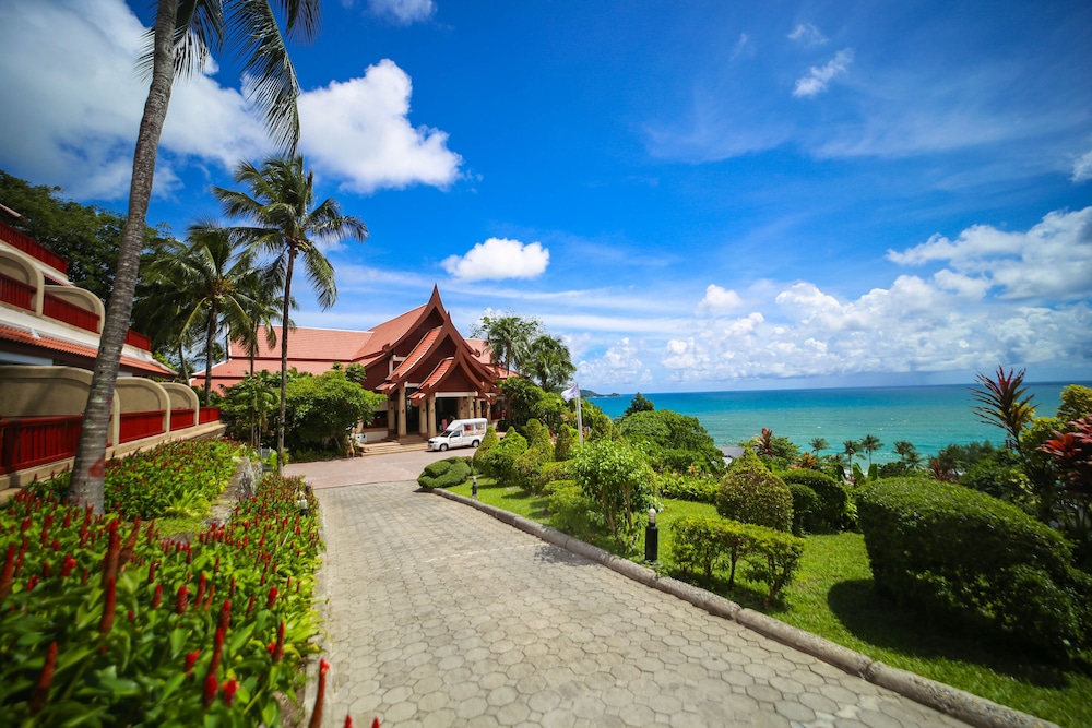 Novotel Phuket Resort — Hotel building in Patong Beach, Phuket Province