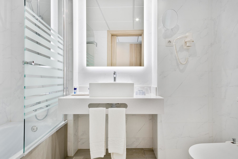 Hotel Best San Diego — Hotel rooms in Salou, Catalonia