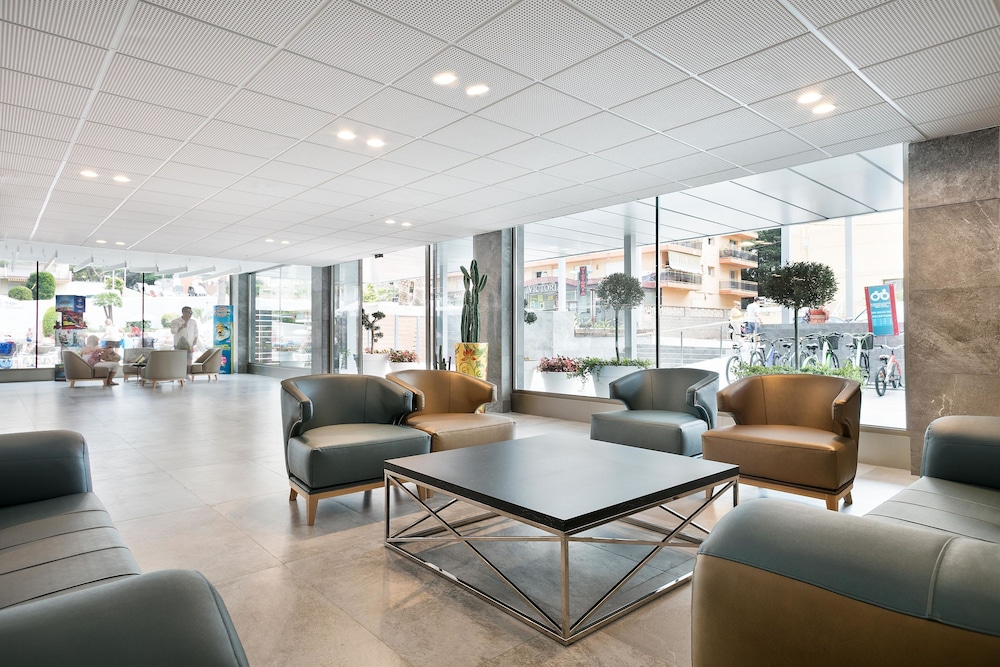 Hotel Best San Diego — Hotel building in Salou, Catalonia