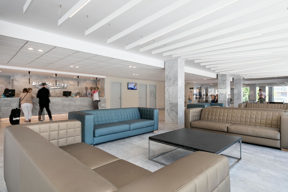 Hotel Best San Diego — Hotel building in Salou, Catalonia