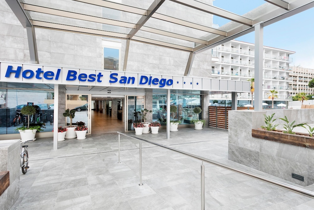 Hotel Best San Diego — Hotel building in Salou, Catalonia