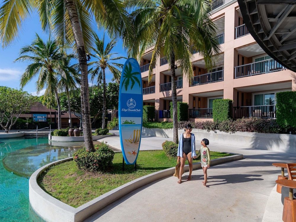 Pullman Phuket Panwa Beach Resort — Hotel building in Ko Lon, Phuket Province