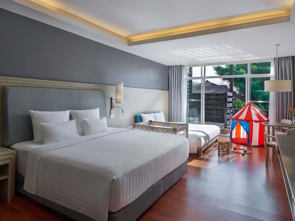 Pullman Phuket Panwa Beach Resort — Hotel rooms in Ko Lon, Phuket Province
