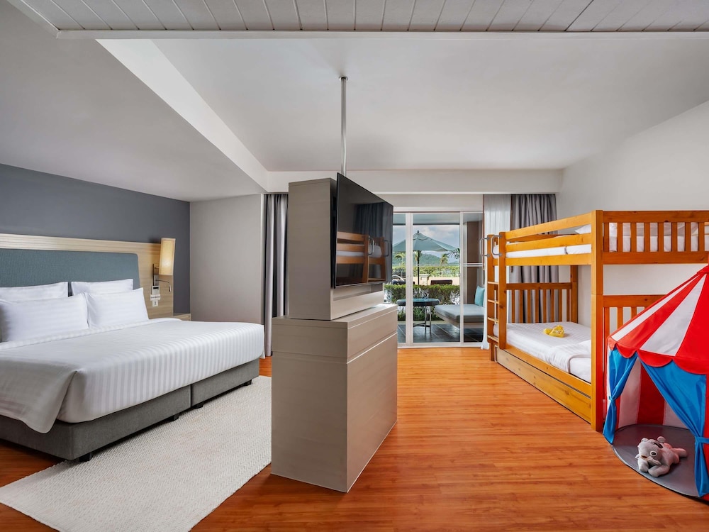 Pullman Phuket Panwa Beach Resort — Hotel rooms in Ko Lon, Phuket Province