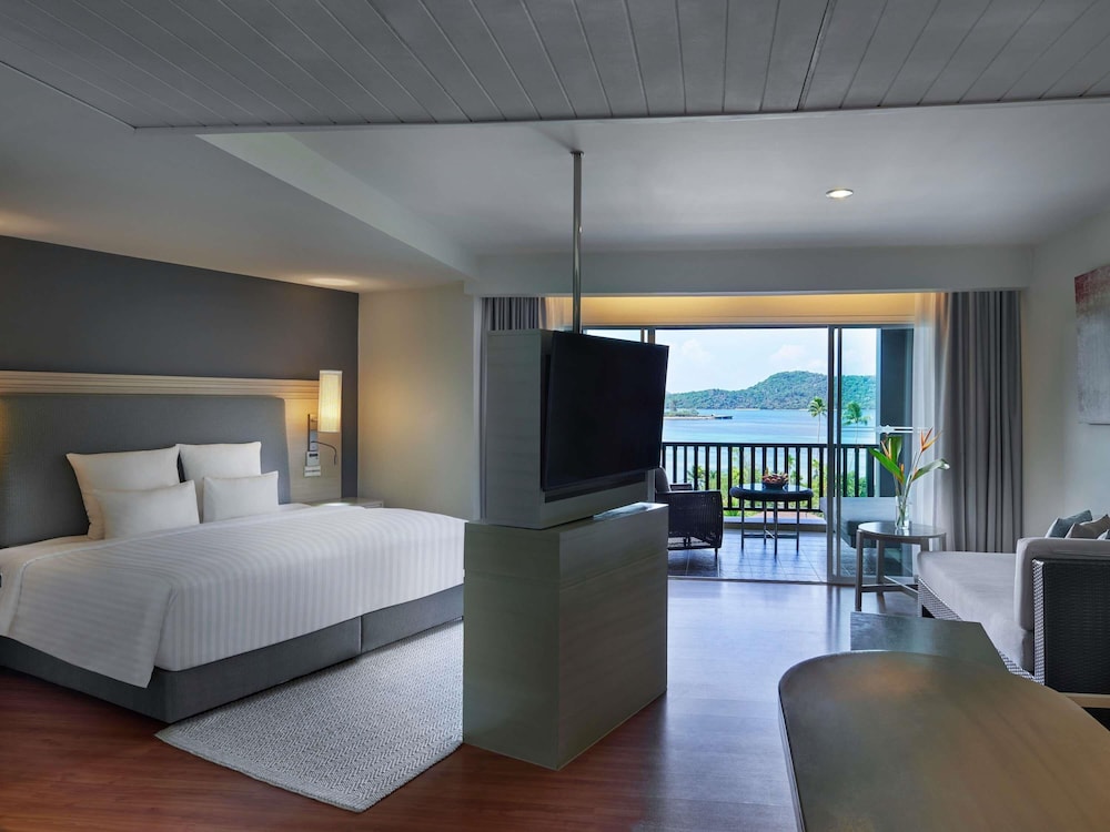 Pullman Phuket Panwa Beach Resort — Hotel rooms in Ko Lon, Phuket Province