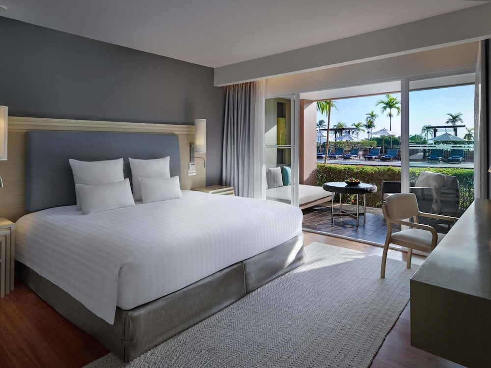 Pullman Phuket Panwa Beach Resort — Hotel rooms in Ko Lon, Phuket Province