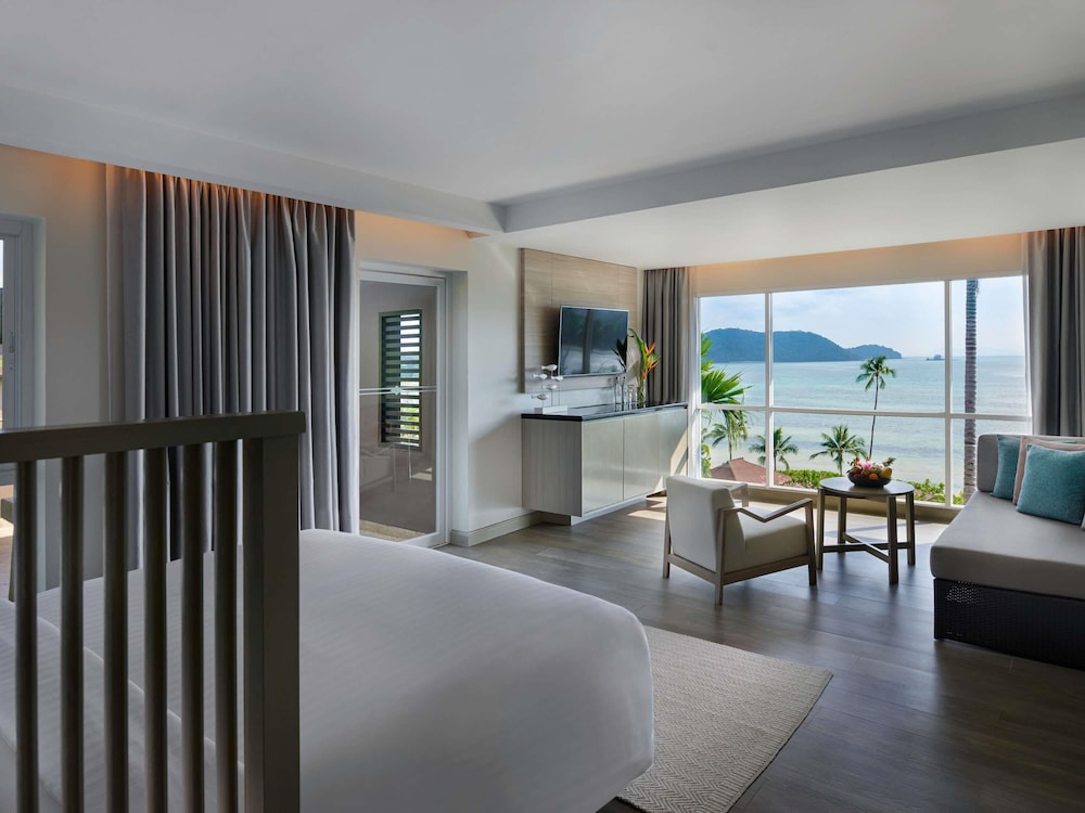 Pullman Phuket Panwa Beach Resort — Hotel rooms in Ko Lon, Phuket Province