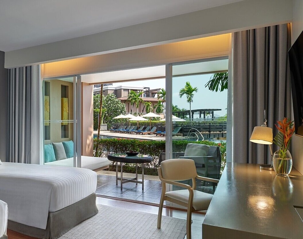 Pullman Phuket Panwa Beach Resort — Hotel rooms in Ko Lon, Phuket Province