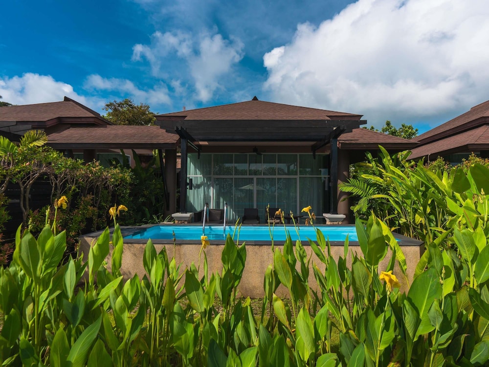 Pullman Phuket Panwa Beach Resort — Swimming pool in Ko Lon, Phuket Province