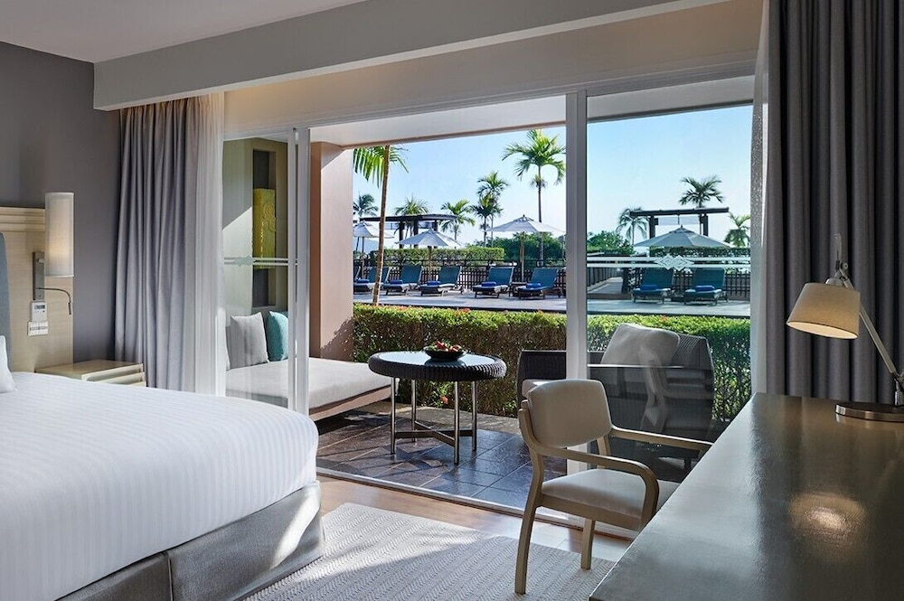 Pullman Phuket Panwa Beach Resort — Hotel rooms in Ko Lon, Phuket Province