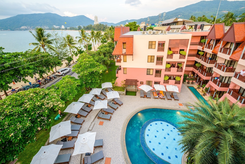Seaview Patong Hotel — Swimming pool in Patong Beach, Phuket Province
