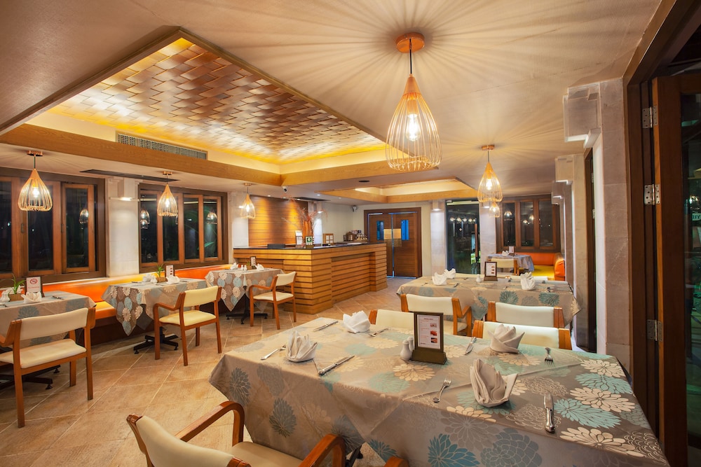 Seaview Patong Hotel — Restaurant & bars in Patong Beach, Phuket Province