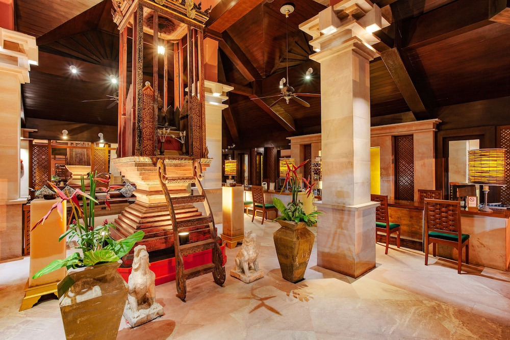 Seaview Patong Hotel — Hotel building in Patong Beach, Phuket Province