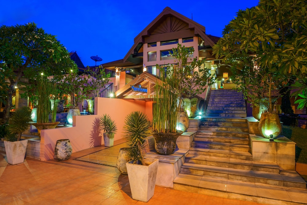 Seaview Patong Hotel — Hotel building in Patong Beach, Phuket Province