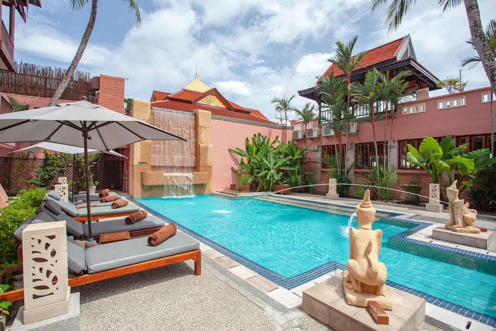 Seaview Patong Hotel — Swimming pool in Patong Beach, Phuket Province