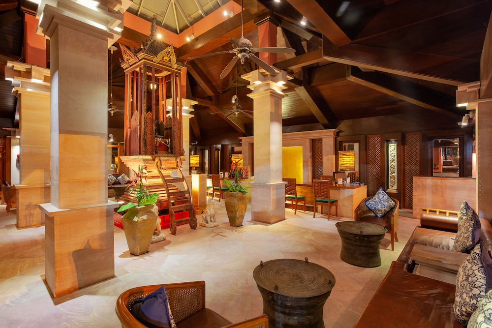 Seaview Patong Hotel — Hotel building in Patong Beach, Phuket Province