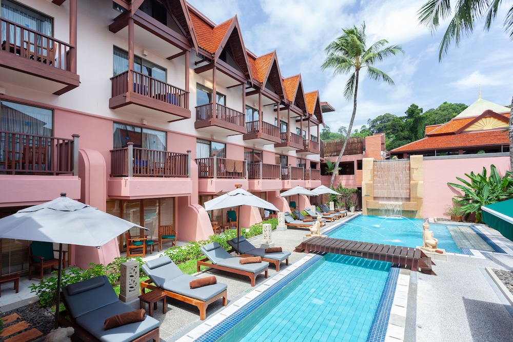 Seaview Patong Hotel — Swimming pool in Patong Beach, Phuket Province